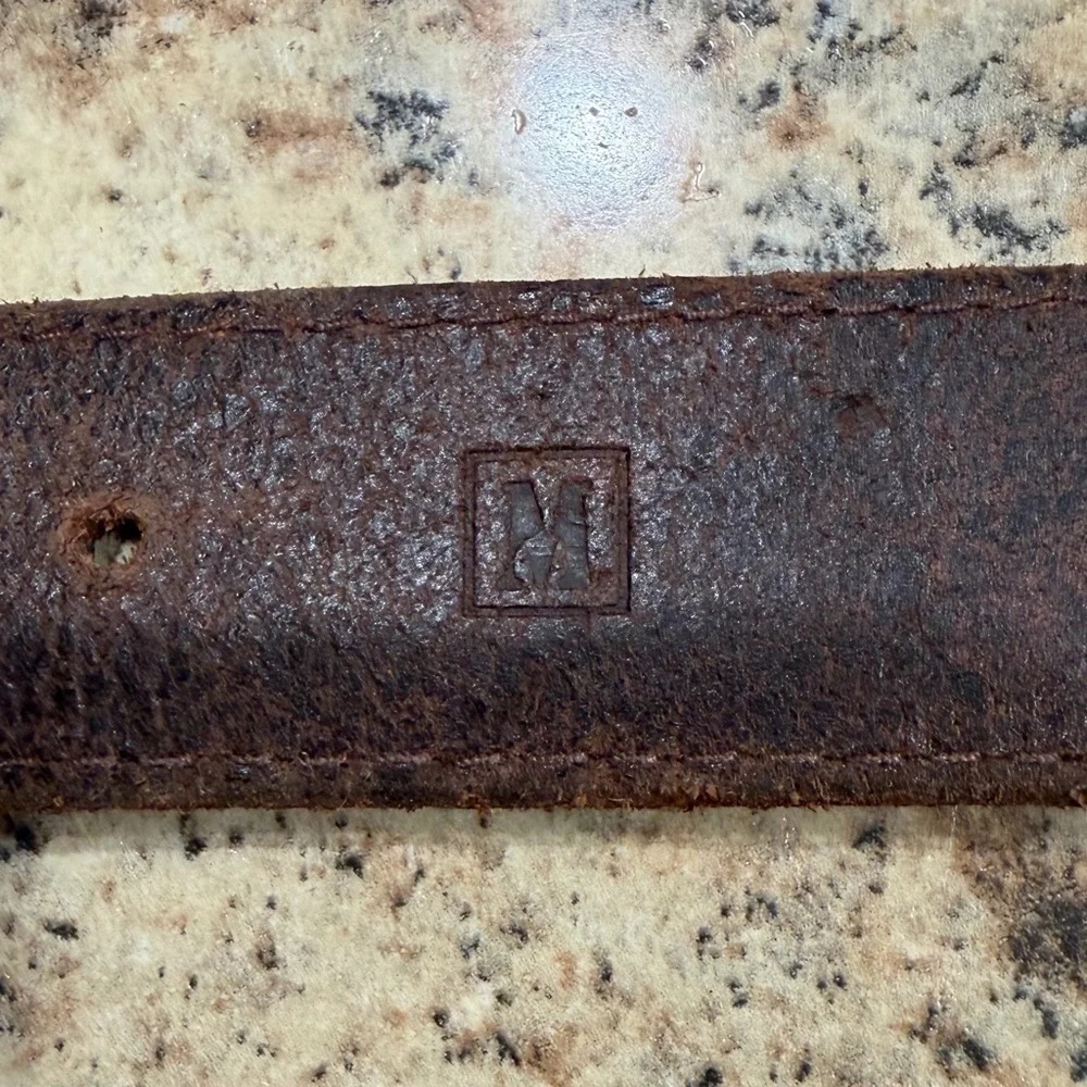 Vintage Fossil 1998 Brown and Silver Tone Leather Belt with Silver Buckle Size M